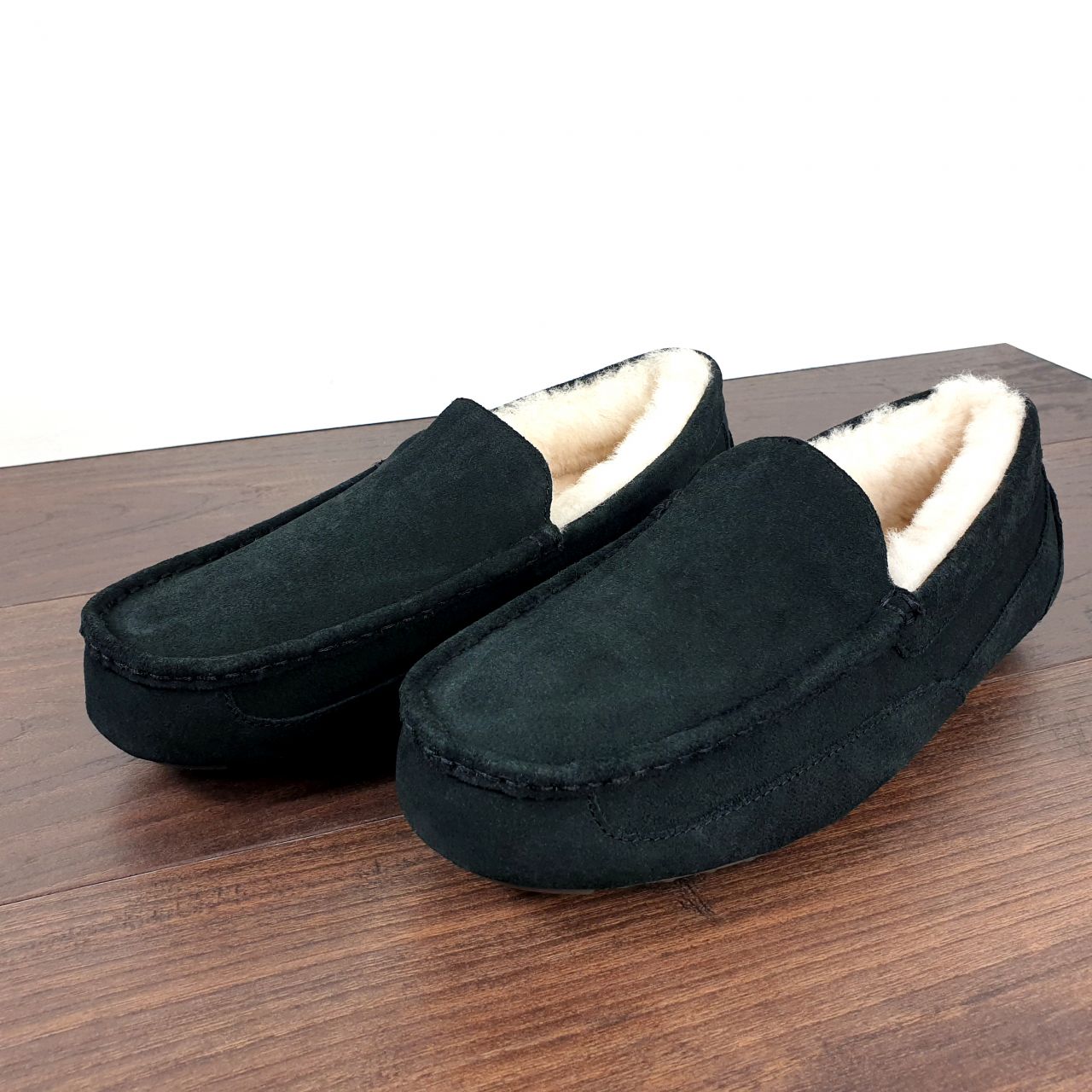 Men's Black Moccasin Slippers: Jacobs 