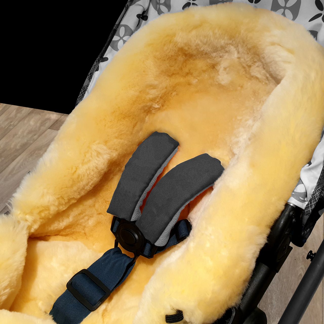 Sheep hotsell wool footmuff