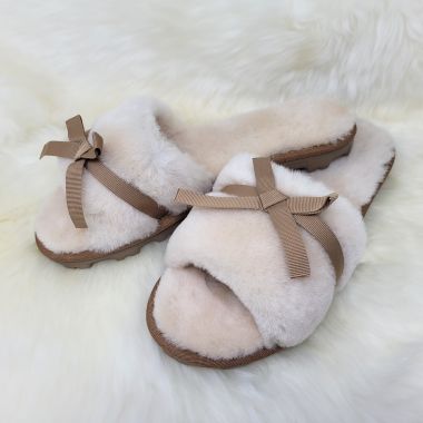 Ladies Cream Sheepskin Slider with Bow