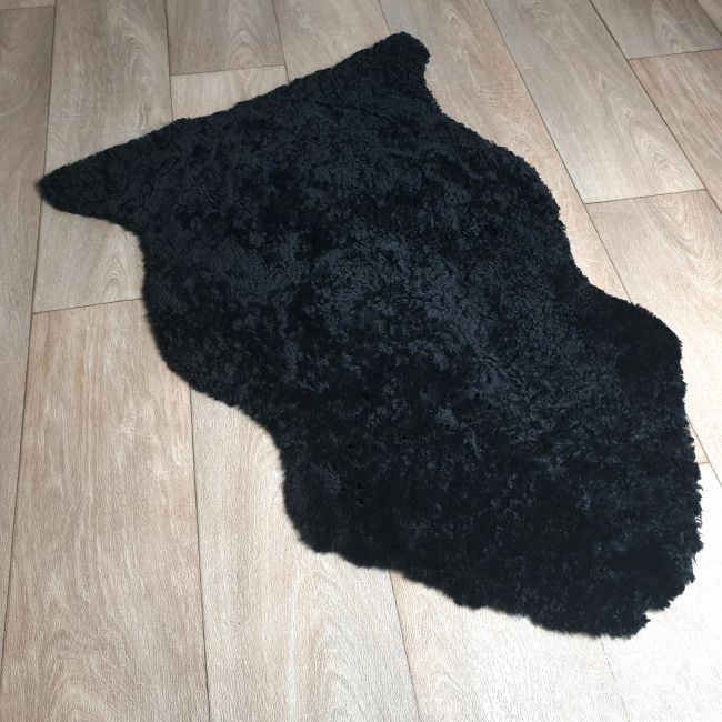 Image of Black Short Wool Sheepskin Rug