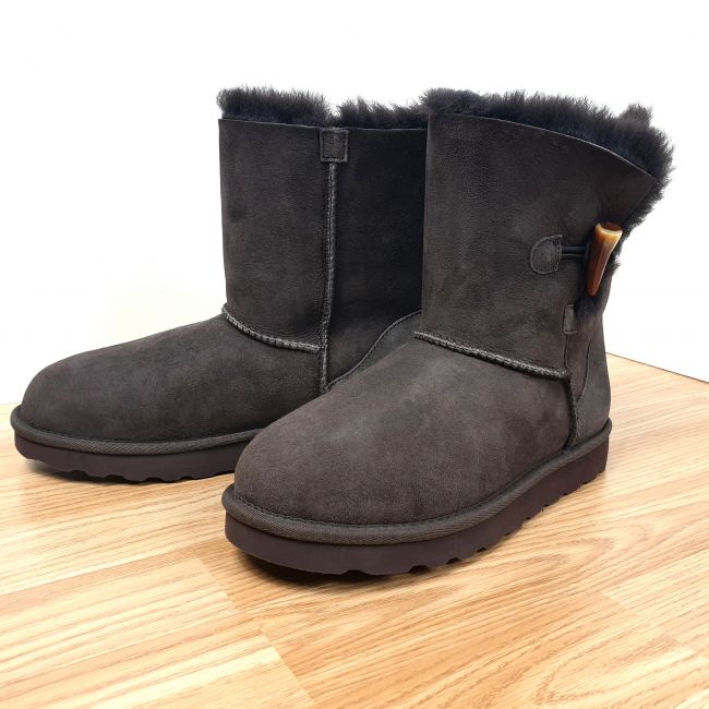 Image of Chocolate Classic (Toggle) Sheepskin Boots