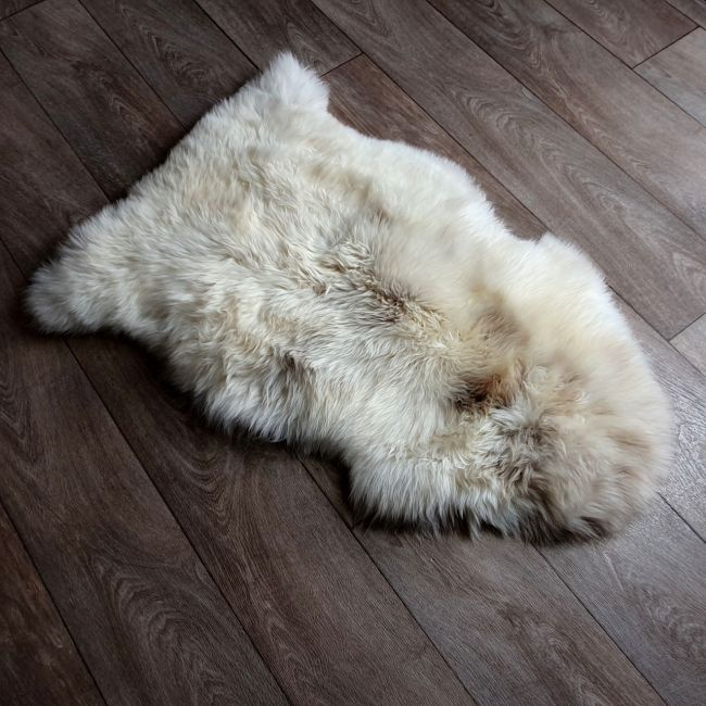 Image of Natural Speckled (Light) Sheepskin Rug